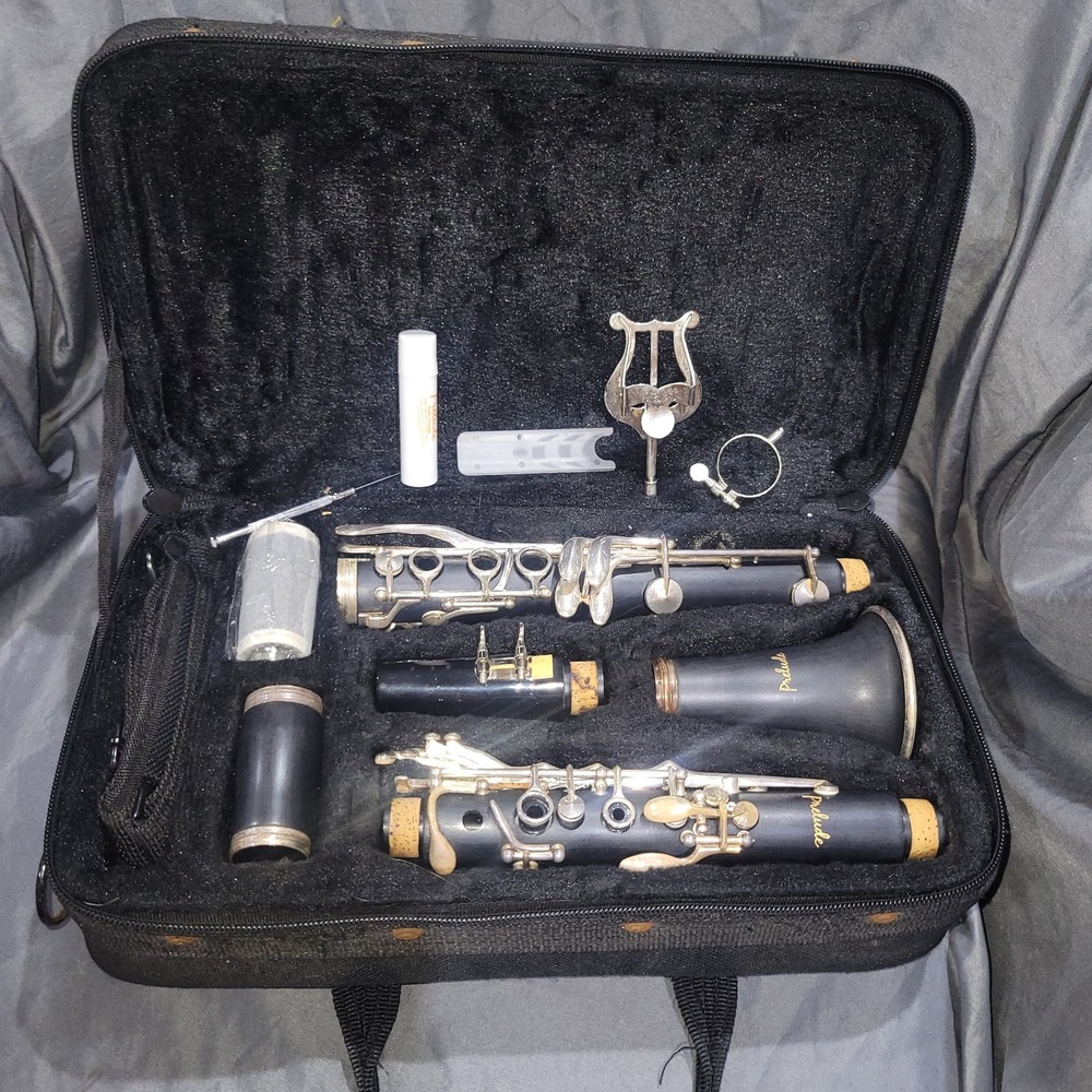 Conn-Selmer Prelude CL711 BB Clarinet - Black for beginners Student